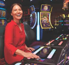 Người chơi Việt Nam trải nghiệm slot online và live casino trực tuyến trên điện thoại qua wen88